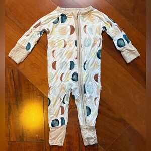 Little Sleepies Luna neutral zippy